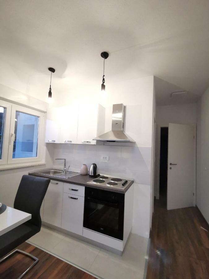 Charming Studio - Apartment Makarska Luaran gambar