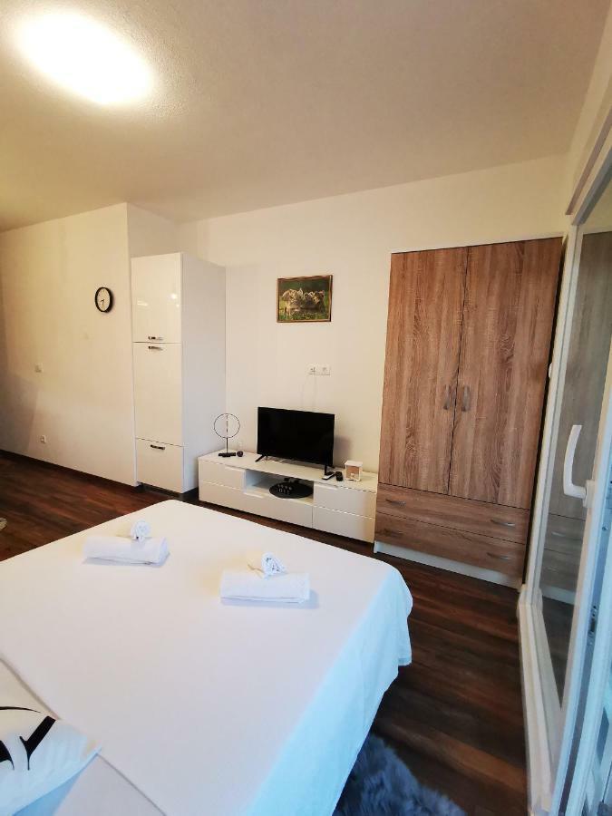 Charming Studio - Apartment Makarska Luaran gambar
